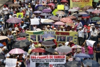 Viernes 22 de abril del 2016. Tuxtla Gutiérrez. Vista desde el Puente Mactumatza de la movilización magisterial y los sectores sociales y productivos de Chiapas