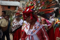 Viernes 14 de octubre del 2016. Tuxtla Gutiérrez. El colorido y alegría de las familias de la comunidad indígena zoque se presenta durante todas las festividades de esta cultura que se mantiene viva a pesar de los cambios que marcan las dinámicas sociales