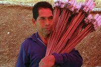 Viernes 14 de octubre del 2016. Tuxtla Gutiérrez. El colorido y alegría de las familias de la comunidad indígena zoque se presenta durante todas las festividades de esta cultura que se mantiene viva a pesar de los cambios que marcan las dinámicas sociales