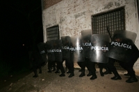 Dos ladrones fueron retenidos por  pobladores de la comunidad de Copoya cuando asaltaban un domicilio particular, después de varias horas fueros rescatados de ser linchados por elementos de la Policía Estatal durante esta noche.