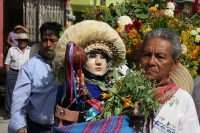 Viernes 23 de octubre del 2015. Tuxtla Gutiérrez. Las imágenes de las Vírgenes de Copoya y sus priostes inician el recorrido de regreso hacia esta comunidad ubicada a escasos kilómetros de la capital de Chiapas donde permanecieron por tercera vez en el añ