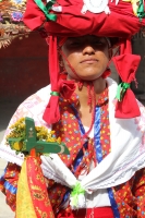 Viernes 23 de octubre del 2015. Tuxtla Gutiérrez. Las imágenes de las Vírgenes de Copoya y sus priostes inician el recorrido de regreso hacia esta comunidad ubicada a escasos kilómetros de la capital de Chiapas donde permanecieron por tercera vez en el añ