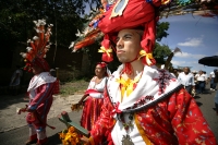 Jueves 14 de octubre. Copoya. (25 fotos)Las celebraciones de la Virgen del Rosario y Olaechea inicia esta mañana en la comunidad Copoya donde las autoridades tradicionales realizan las danzas y rezos según la etnia zoque para trasladar dentro de cajones p
