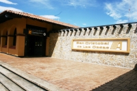 Trabajadores del Aeropuerto Corazón de María desalojan las instalaciones de este lugar desde el lunes pasado guardando total hermetismo por el cierre total de las actividades aeroportuarias en la turística San Cristóbal de las Casas.