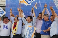 21 de agosto. Ernesto Cordero, como uno de los aspirantes a la candidatura del Partido Acción Nacional para las elecciones del 2012 donde se erigirá al presidente de México visita la ciudad de Tuxtla Gutiérrez donde se reúne con militantes de este partido