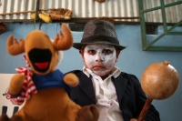 20210603. Tuxtla G. Jueves de Corpus. La comunidad Zoque realiza el recorrido tradicional con el rostro manchado de blanco durante estas celebraciones tradicionales