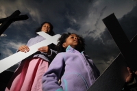 Viernes primero de noviembre del 2013. San Cristóbal de las Casas. Feministas y grupos de defensores de derechos humanos se manifiestan esta tarde en contra de la violencia hacia las mujeres y en feminicidio en Chiapas.