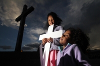 Viernes primero de noviembre del 2013. San Cristóbal de las Casas. Feministas y grupos de defensores de derechos humanos se manifiestan esta tarde en contra de la violencia hacia las mujeres y en feminicidio en Chiapas.