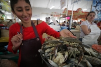 Los locatarios de los mercados de la ciudad esperan que esta cuaresma se incremente la venta de pescados y marisco esto a pesar de las informaciones que se han generado sobre una posible temporada de marea roja en las costas chiapanecas.