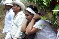 Domingo 17 de marzo del 2019. Tuxtla Gutiérrez. Los danzantes tradicionales Zoques durante la procesión de las VÃrgenes que venera esta comunidad hacia el ejido de Copoya donde iniciaran festejos de la virgen de Candelaria. Domingo 17 de marzo del 2019. Tuxtla Gutiérrez. Los danzantes tradicionales Zoques durante la procesión de las VÃrgenes que venera esta comunidad hacia el ejido de Copoya donde iniciaran festejos de la virgen de Candelaria.