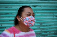 Lunes 6 de abril del 2020. Tuxtla Gutiérrez. DE varios colores, los cubre-boca se van volviendo parte cotidiana dentro de la vestimenta de los tuxtlecos, quienes con creatividad intentan sobre llevar la Fase dos de Propagación del Coronavirus en Chiapas