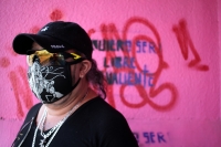 Lunes 6 de abril del 2020. Tuxtla Gutiérrez. DE varios colores, los cubre-boca se van volviendo parte cotidiana dentro de la vestimenta de los tuxtlecos, quienes con creatividad intentan sobre llevar la Fase dos de Propagación del Coronavirus en Chiapas