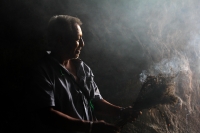 Domingo 30 de abril del 2017. Tuxtla Gutiérrez. La visita a la  Cueva de los Ramilletes se realiza en la víspera de día de la Santa Cruz en donde la comunidad  Zoque realiza la ofrenda  dentro de los ritos propiciatorios de esta comunidad de la depresión 
