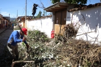 Jueves 7 de agosto del 2014. San Cristóbal de las Casas. El tornado F-0 (cero) del día de ayer presentó ráfagas de viento con más de 70 kilómetros por hora según autoridades de CONAGUA y se han contabilizado más de 400 viviendas afectadas, 40 árboles derr