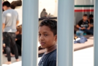Miércoles 19 de junio del 2019. Tuxtla Gutiérrez Migrantes Hindúes, caribeños y centroamericanos esperan definir su estatus migratorio en la estación del INM El Cupape bajo el calor del centro de Chiapas.