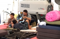 Miércoles 19 de junio del 2019. Tuxtla Gutiérrez Migrantes Hindúes, caribeños y centroamericanos esperan definir su estatus migratorio en la estación del INM El Cupape bajo el calor del centro de Chiapas.