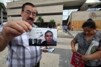 Martes 9 de septiembre del 2014. Tuxtla Gutiérrez. Una familia denuncia las agresiones sufridas durante el desalojo violento que una mujer sufriera en días pasados.