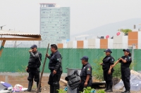 Martes 27 de mayo del 2014. Tuxtla Gutiérrez. Las fuerzas policiacas del estado de Chiapas acompañan el desalojo de los predios invadidos en las cercanías del fraccionamiento Vida Mejor y que los colonos denominan Colonia Manuel Velazco