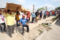 Martes 27 de mayo del 2014. Tuxtla Gutiérrez. Las fuerzas policiacas del estado de Chiapas acompañan el desalojo de los predios invadidos en las cercanías del fraccionamiento Vida Mejor y que los colonos denominan Colonia Manuel Velazco