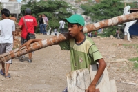 Martes 27 de mayo del 2014. Tuxtla Gutiérrez. Las fuerzas policiacas del estado de Chiapas acompañan el desalojo de los predios invadidos en las cercanías del fraccionamiento Vida Mejor y que los colonos denominan Colonia Manuel Velazco
