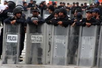 Martes 27 de mayo del 2014. Tuxtla Gutiérrez. Las fuerzas policiacas del estado de Chiapas acompañan el desalojo de los predios invadidos en las cercanías del fraccionamiento Vida Mejor y que los colonos denominan Colonia Manuel Velazco