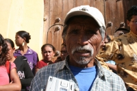 Indígenas desalojados de las instalaciones del PNUD de la ONU en la ciudad de San Cristóbal de las Casas hablan en entrevista en la plaza Central de la colonial ciudad antes de retornar a Pueblo Nuevo solustahuacan donde planearan las nuevas estrategias d