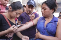 Miércoles 3 de diciembre del 2014. Tuxtla Gutiérrez. Los familiares de florentino Gómez Girón, preso en el Amate se desangran este medio dÃa para exigir la liberación inmediata del lÃder campesino de Ixtapa. Miércoles 3 de diciembre del 2014. Tuxtla Gutiérrez. Los familiares de florentino Gómez Girón, preso en el Amate se desangran este medio dÃa para exigir la liberación inmediata del lÃder campesino de Ixtapa.