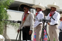 Martes 20 de noviembre del 2018. Tuxtla Gutiérrez. Los jóvenes y adultos mayores participan esta mañana en las actividades del desfile conmemorativo de la Revolución Mexicana, esta mañana en la Avenida Central de la capital del estado de Chiapas