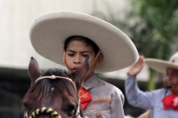 Viernes 20 de noviembre del 2015. Tuxtla Gutiérrez. Aspectos del desfile conmemorativo a la Revolución Mexicana, esta mañana en la capital del estado de Chiapas.