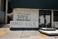 Miércoles 22 de abril del 2015. Tuxtla Gutiérrez. Estudiantes causan destrozos en las instalaciones de la Secretaria de Educación de Chiapas.