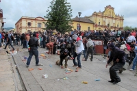 Jueves 20 de noviembre del 2014. San Cristóbal de las Casas. Destrozos y desmanes de grupos vandálicos en esta colonial ciudad.