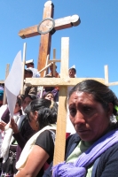 Foto/Miradasur. San Cristóbal de Las Casas, Chis. 21 de Marzo. Indígenas desplazados de la comunidad Los Llanos municipio de San Cristóbal de Las Casas y habitantes de la comunida Banavil, municipio de Tenejapa, marcharon la mañana de este viernes por las