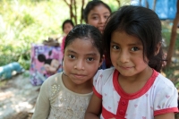 Viernes 24 de mayo del 2019. Chiapa de Corzo. Los niños desplazados del Ejido Puebla de Chenalho descansan este medio día al cumplirse un año más de los hechos violentos que les obligaron a salir de esta comunidad de Chiapas.