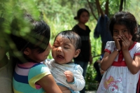Viernes 24 de mayo del 2019. Chiapa de Corzo. Los niños desplazados del Ejido Puebla de Chenalho descansan este medio día al cumplirse un año más de los hechos violentos que les obligaron a salir de esta comunidad de Chiapas.