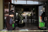 Viernes 15 de marzo del 2019. Tuxtla Gutiérrez. Negocios con destrozos y autos vandalizados después del operativo de desalojo del predio invadido en el libramiento norte