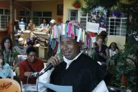 Representante de la Sociedad Civil Las Abejas AC de la comunidad de la Tierra Sagrada de Acteal agradecen a Diego Cadenas y a Don Samuel Ruiz en especial por la creación del CDH Fray Bartolomé de las Casas durante la presentación del Balance Anual sobre l