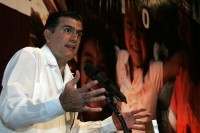 Alonso Lujambio, Secretario de Educación durante su visita al estado de Chiapas, recorre algunas escuelas y universidades así como también participa en la inauguración de las Jornadas Federales de Información Ciudadana este medio día en la ciudad de Tuxtl