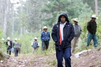 Jueves 10 de febrero. Ejidatarios de la comunidad San Bartolomé de las Casas continúan con el Aprovechamiento Forestal de la región con la explotación de arboles forestales en la zona altos de Chiapas. Estos programas son aplicados bajo la supervisión de 