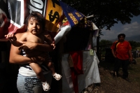 Martes primero de octubre del 2013. Tuxtla Gutiérrez. Unas 600 familias viven bajo la amenaza de ser desalojados de los predios invadidos en las cercanías del Fraccionamiento Vida Mejor ubicados en el lado oriente norte de la capital de Chiapas.