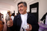 Domingo 1 de julio del 2012. San Cristóbal de las Casas, Chiapas. La afluencia de mujeres en las votaciones de este domingo se caracterizo por la presencia de las mujeres indígenas en la zona altos, mientras que en las principales ciudades, muchas persona