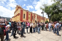 Domingo 1 de julio del 2012. San Cristóbal de las Casas, Chiapas. La afluencia de mujeres en las votaciones de este domingo se caracterizo por la presencia de las mujeres indígenas en la zona altos, mientras que en las principales ciudades, muchas persona