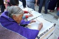 Domingo 1 de julio del 2012. San Cristóbal de las Casas, Chiapas. La afluencia de mujeres en las votaciones de este domingo se caracterizo por la presencia de las mujeres indígenas en la zona altos, mientras que en las principales ciudades, muchas persona