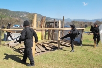 Viernes 7 de diciembre del 2012. Fto/Miradasur. San Cristóbal de las Casas, Chiapas. Elementos de la Policía Estatal desalojan la carretera que conduce a San Juan Chamula y desalojan el predio denominado Rancho El Ellar en San Cristóbal de las Casas.