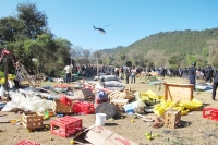 Viernes 7 de diciembre del 2012. Fto/Miradasur. San Cristóbal de las Casas, Chiapas. Elementos de la Policía Estatal desalojan la carretera que conduce a San Juan Chamula y desalojan el predio denominado Rancho El Ellar en San Cristóbal de las Casas.