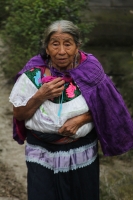 Domingo 6 de enero del 2013. Chilón, Chiapas. La extrema pobreza y las inclemencias del clima continúan enfermando a las familias de la Sierra después de que fallecieran varios menores durante las semanas pasadas.
