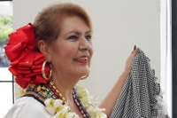 Jueves 25 de abril del 2019. Tuxtla Gutiérrez. Las ofrendas de Flor de Mayo son elaboradas por las hábiles manos de la comunidad tuxtleca durante las fiestas patronales de San Marcos.