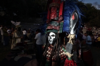 Lunes 19 de marzo del 2012. Representación maya recibe el equinoccio en Tenam Puente.