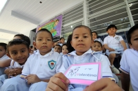 Lunes 24 de agosto del 2015. Tuxtla Gutiérrez. El inicio del ciclo escolar del nivel básico escolar se lleva a cabo con normalidad en la capital del estado de Chiapas.