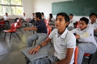Viernes 8 de noviembre del 2013. Tuxtla Gutiérrez. Continúan normalizándose las clases en algunas instituciones de capital de Chiapas.