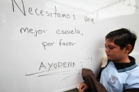 Miércoles 14 de mayo del 2014. Chiapa de Corzo. Las condiciones de precariedad de las aulas de la primaria Jaime Sabines en la Colonia Jardines del Grijalva han sido elevadas por los fuertes vientos de la víspera por lo que se espera que se suspendan las 